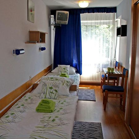 Hotel Mistia Cracóvia Quarto foto