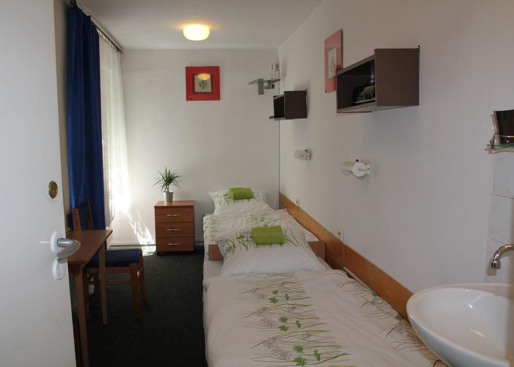 Hotel Mistia Cracóvia Quarto foto